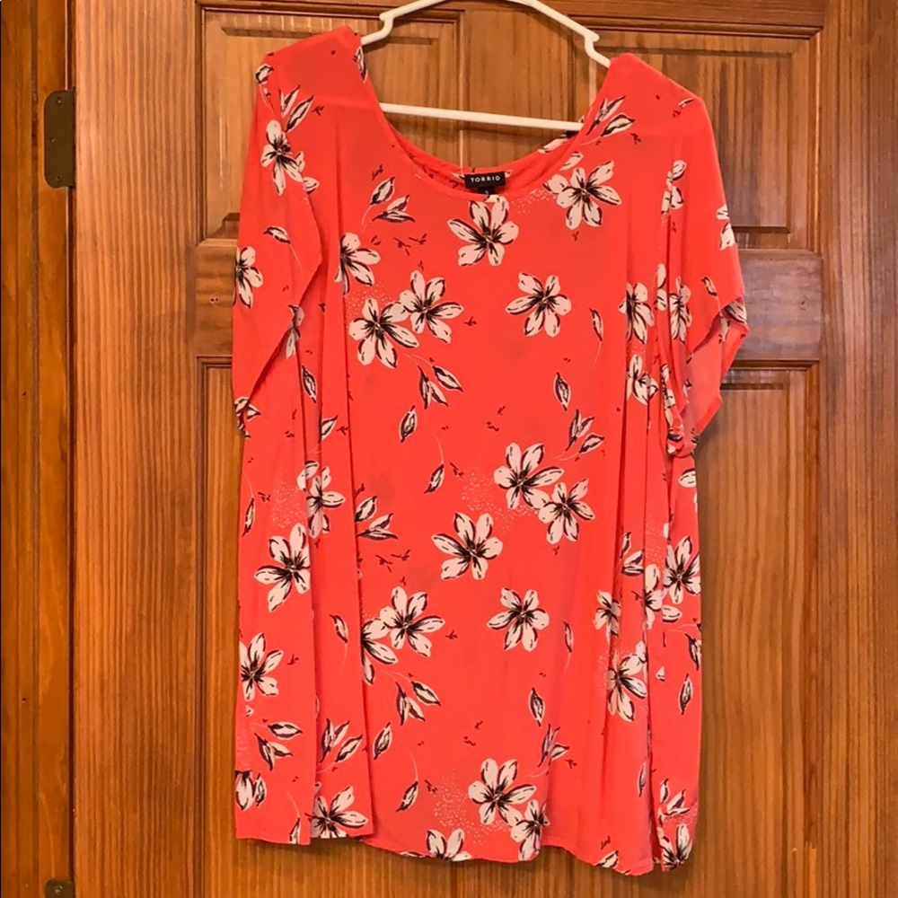 *4 for $10-CLOSET CLEANOUT* Coral and white flower top